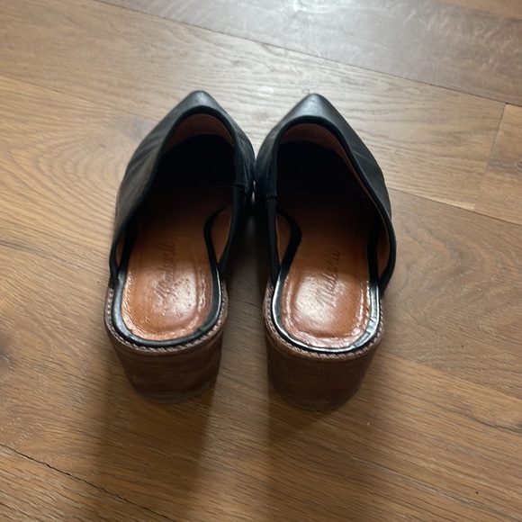 Madewell chunky heel slides with pointed toe do - Picture 3 of 4